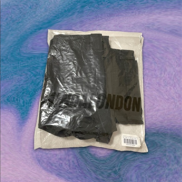 ♥︎ Astral Embroidered Denim Mom Shorts ♥︎ - Picture 5 of 6